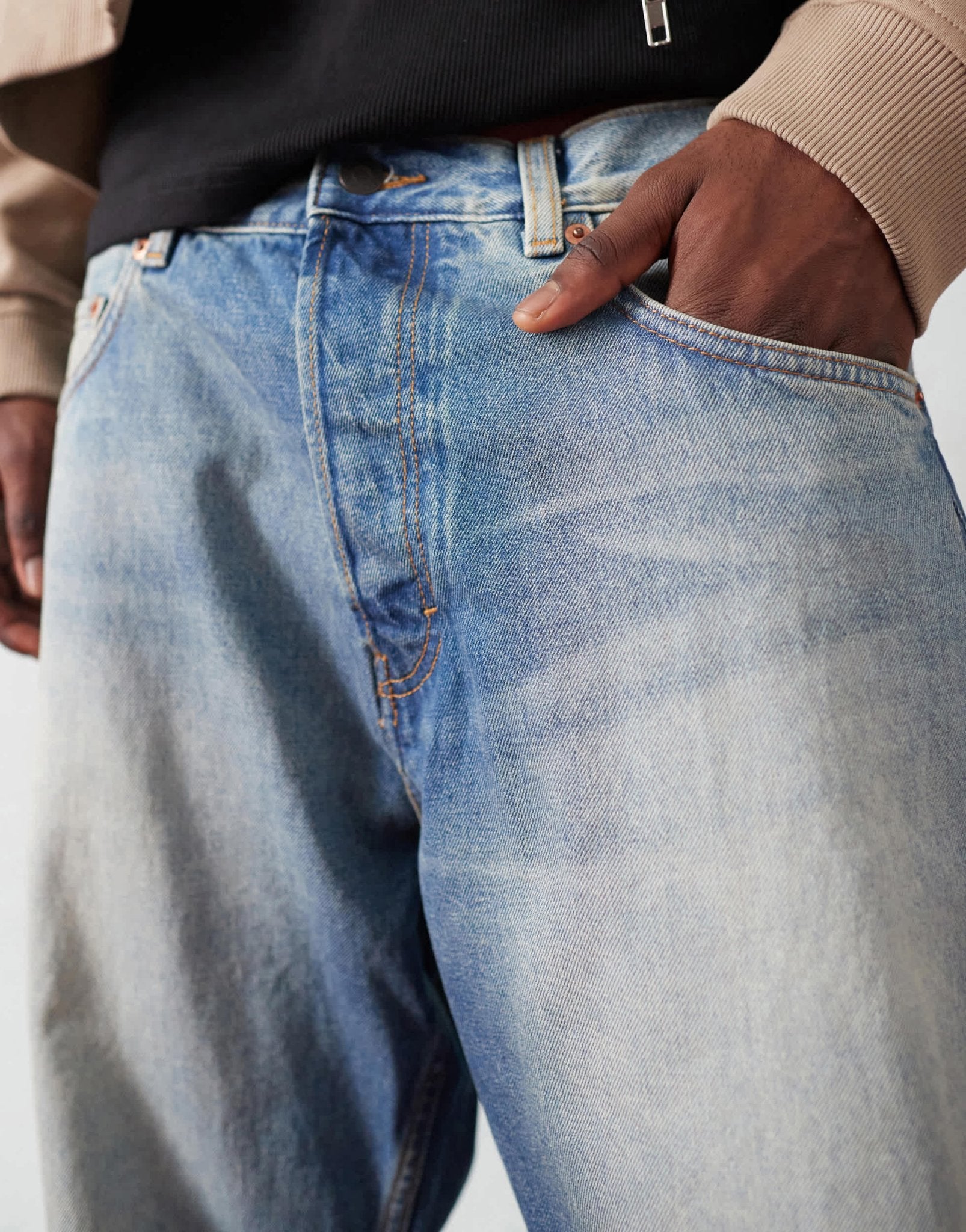 Weekday Time loose fit bootcut jeans in streaky blue wash - ASOS Sample Sale