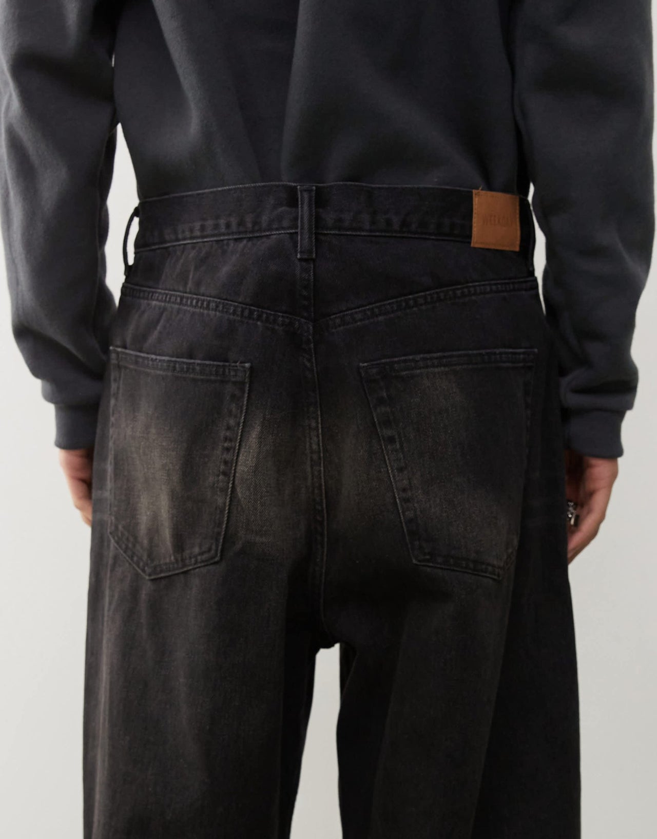 Weekday Unisex Astro low rise loose fit baggy jeans in black acid wash - ASOS Sample Sale