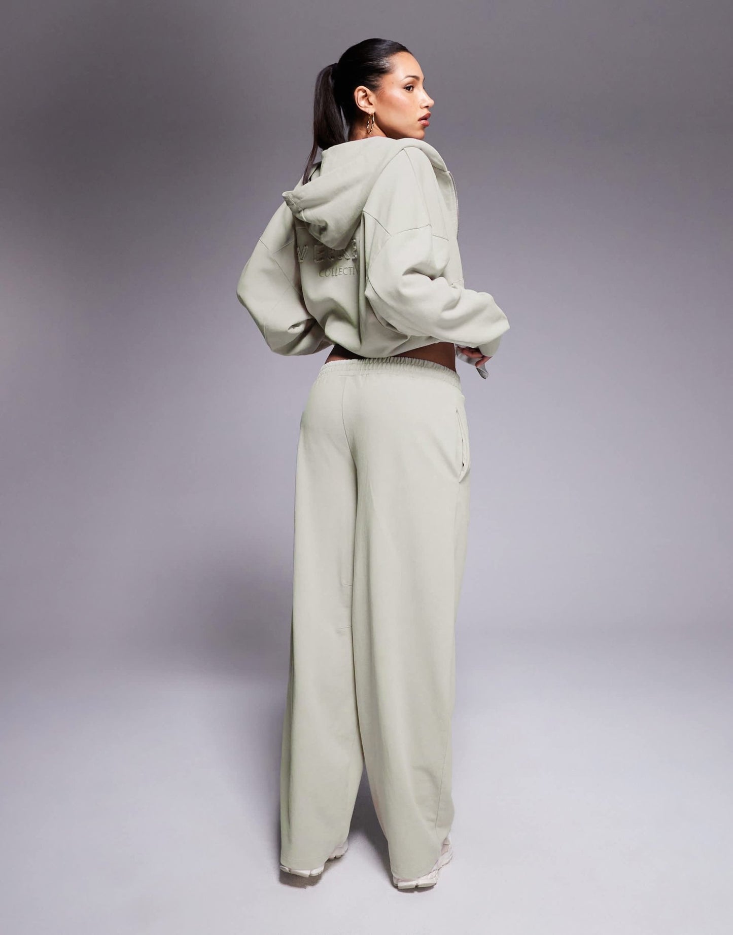 Weekend Collective heavyweight barrel leg jogger co-ord in washed sage green - ASOS Sample Sale