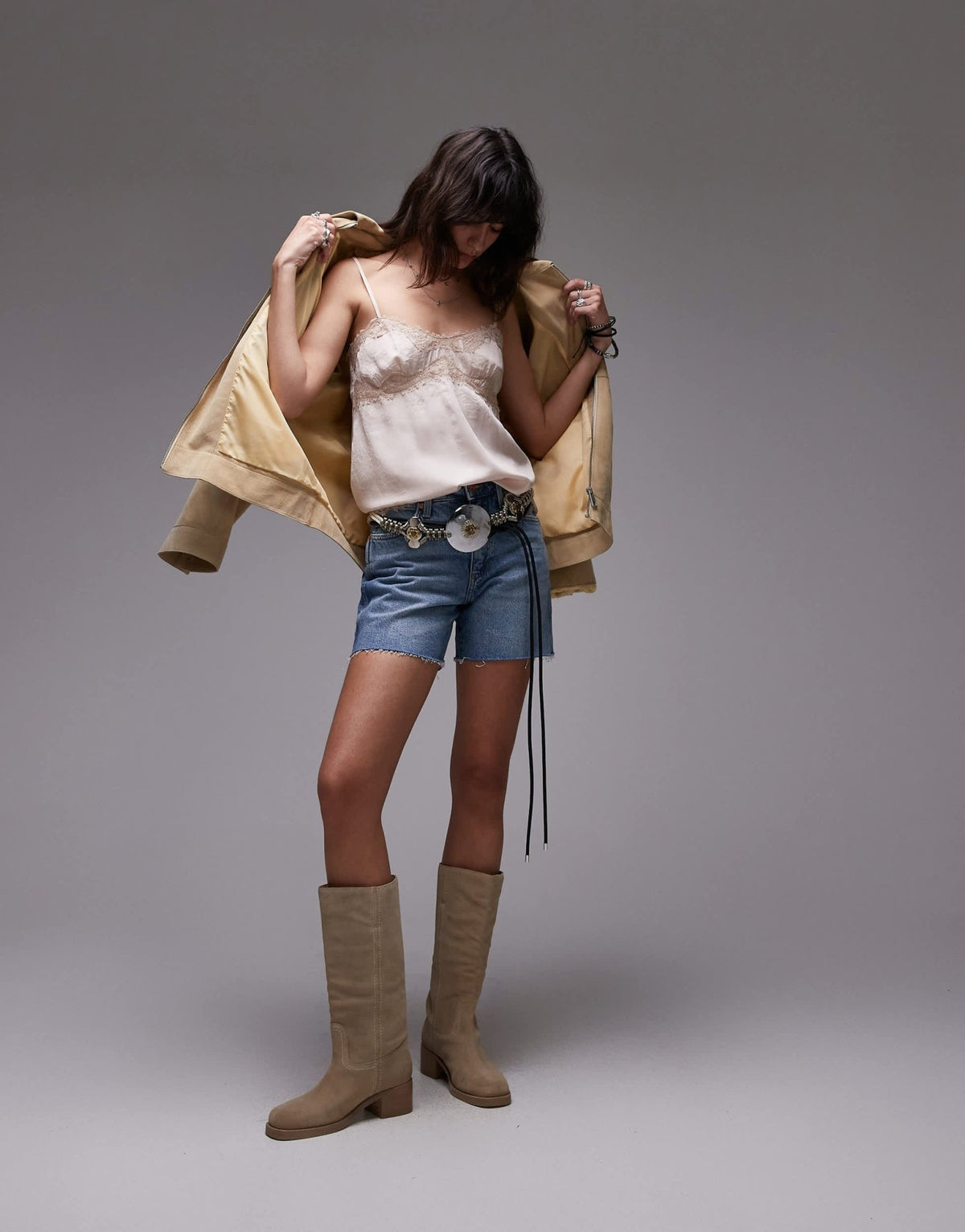 Wrangler 5inch cowboy shorts with distressed hem in mid wash blue - ASOS Sample Sale
