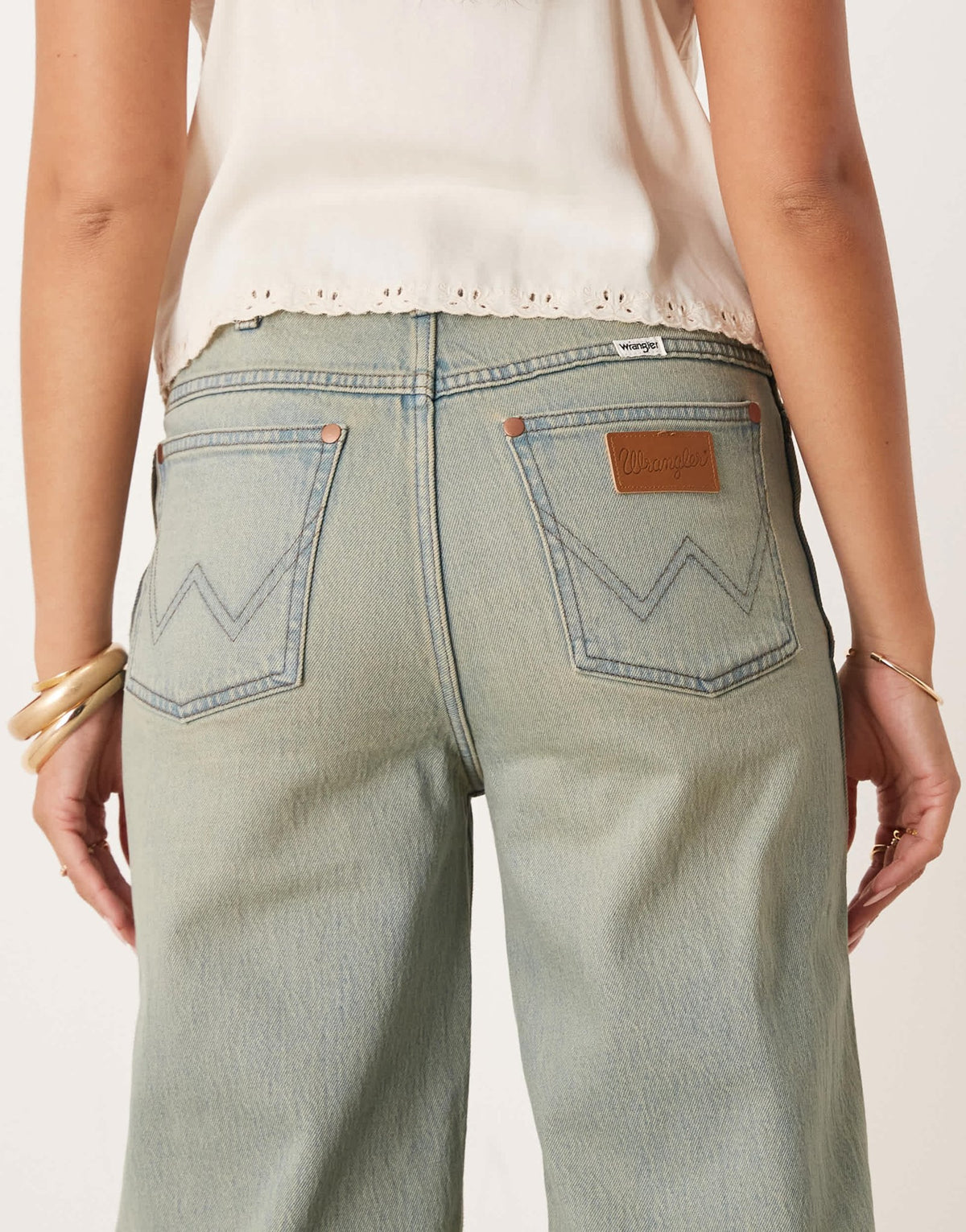 Wrangler loose straight fit jeans in light blue acid wash - ASOS Sample Sale