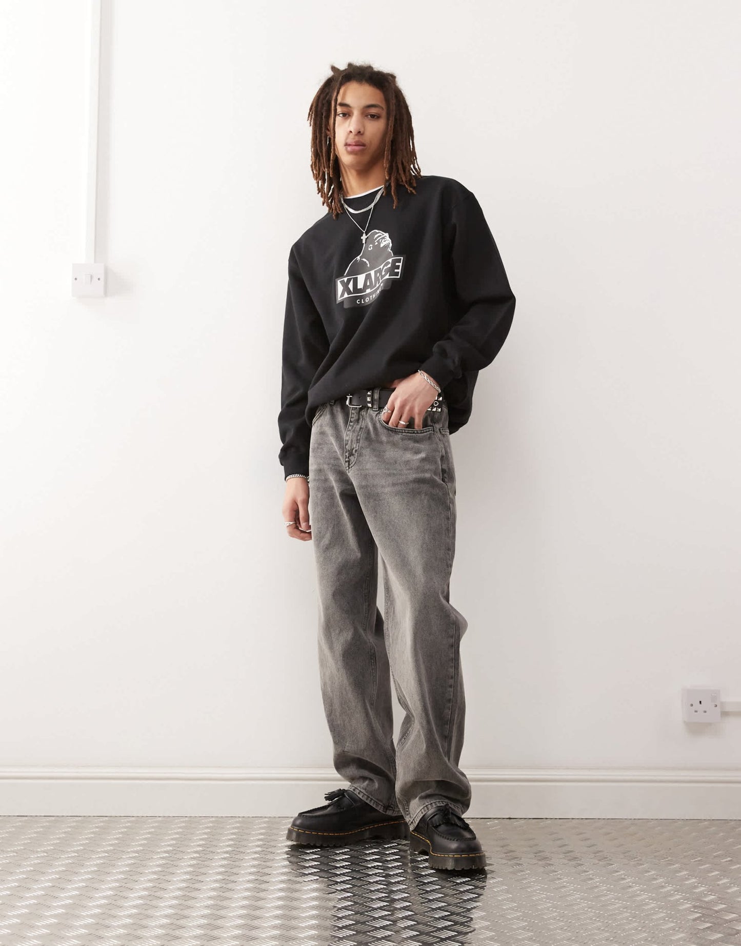 XLARGE sweatshirt with slanted OG logo in black - ASOS Sample Sale