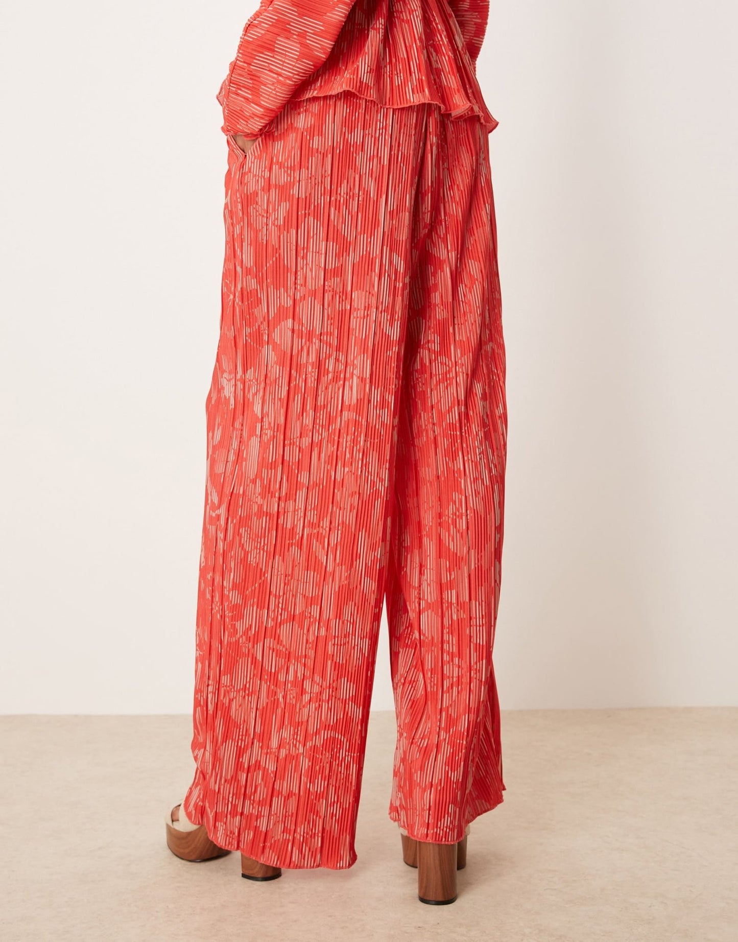 YAS floral printed plisse trouser co - ord in red and pink - ASOS Sample Sale