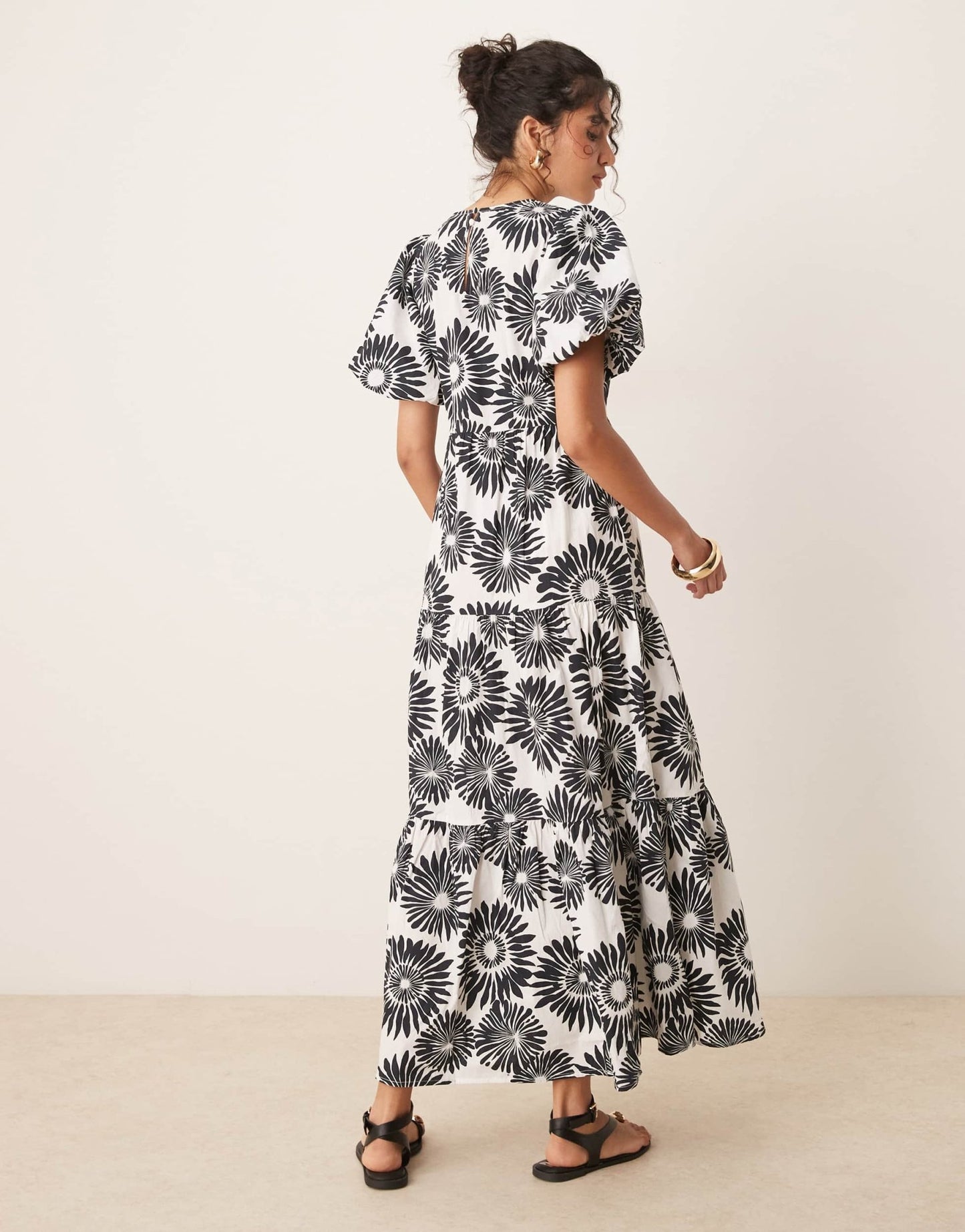 YAS puff sleeve maxi dress in mono floral print - ASOS Sample Sale