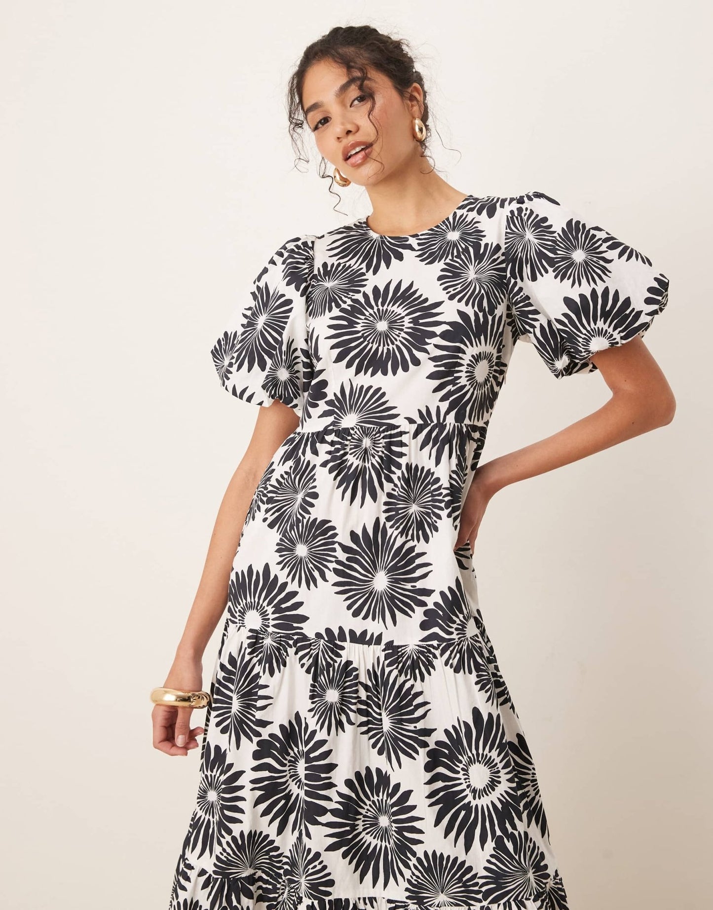 YAS puff sleeve maxi dress in mono floral print - ASOS Sample Sale