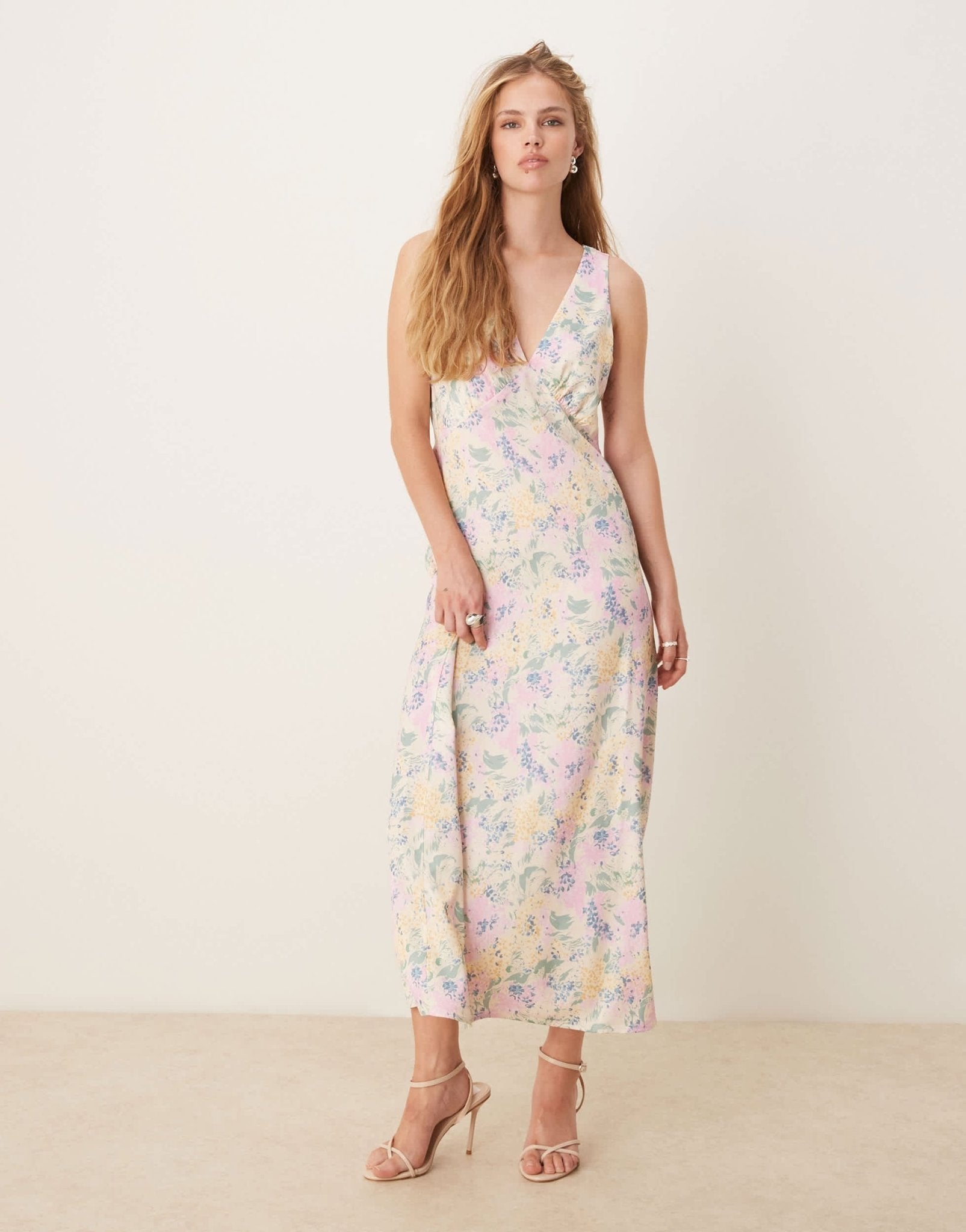 YAS satin v neck maxi dress in meadow floral print - ASOS Sample Sale