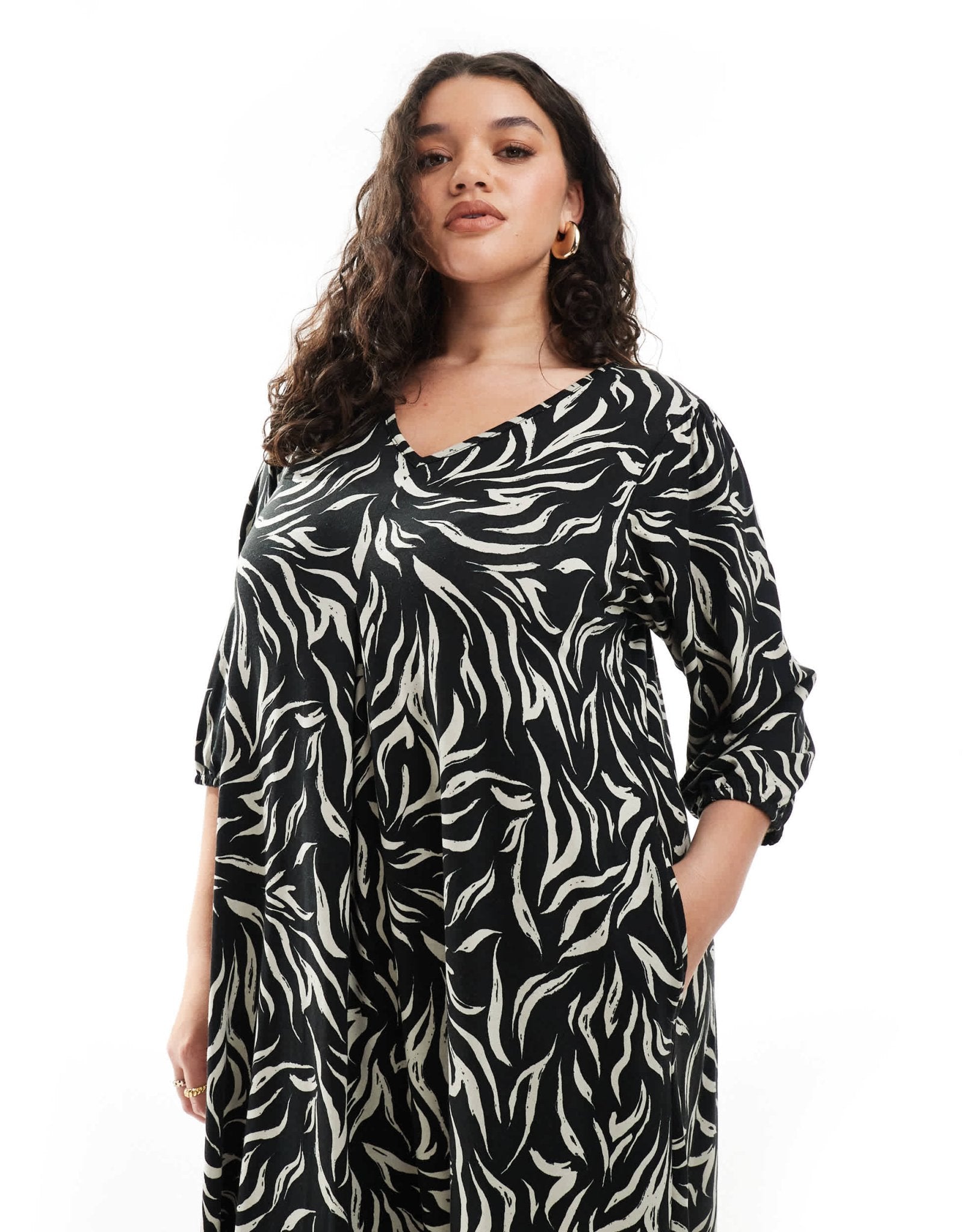 Yours balloon sleeve maxi dress in black - ASOS Sample Sale