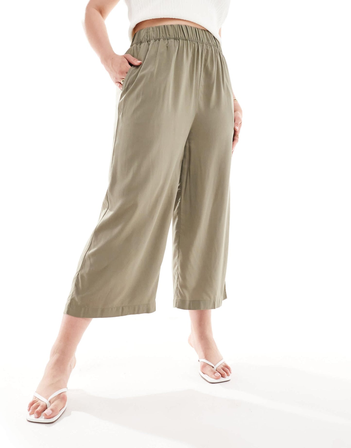 Yours wide leg culottes in green - ASOS Sample Sale