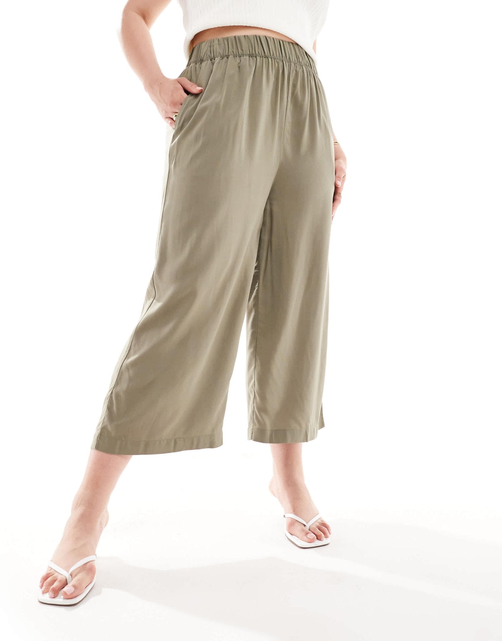 Yours wide leg culottes in green - ASOS Sample Sale