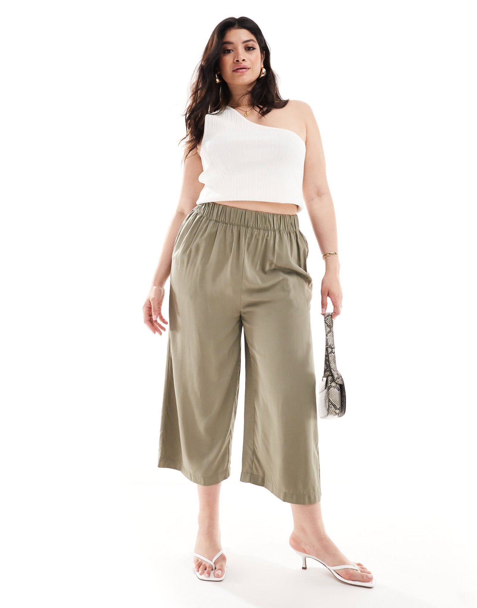 Yours wide leg culottes in green - ASOS Sample Sale